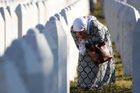 Nejhorší zvěrstvo v Evropě od války. Tisíce lidí si připomněly genocidu ve Srebrenici