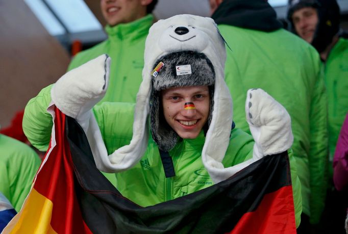 Fanoušci na olympiádě v Soči 2014: Německá fanynka na sáňkách