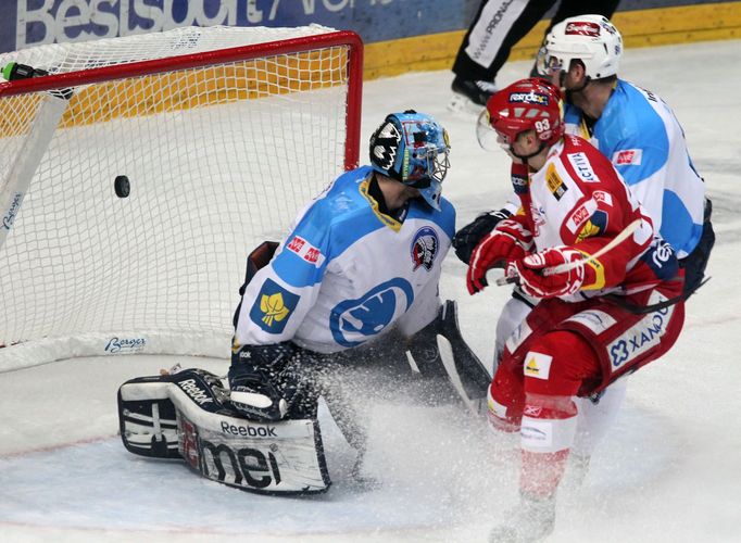 Hokej, extraliga, Slavia - Plzeň: Tomáš Hertl vyrovnává na 1:1