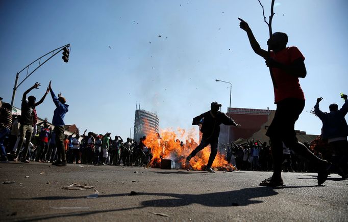 Povolební protesty v Harare v Zimbabwe. 1. 8. 2018