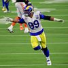 Aaron Donald z Rams slaví v Super Bowlu LVI 2022 LA Rams - Cincinnati Bengals