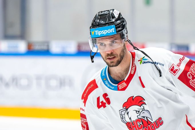 Olomoucký útočník David Krejčí v zápase hokejové extraligy.