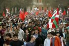 Zbraně ETA mlčí,Baskové míří k autonomii