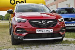 Prohlédli jsme si první auto Opelu, které vzniklo díky Peugeotu. SUV Grandland X přijede v říjnu