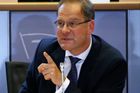 Z kandidátů na eurokomisaře mají problémy Maďar a Španěl