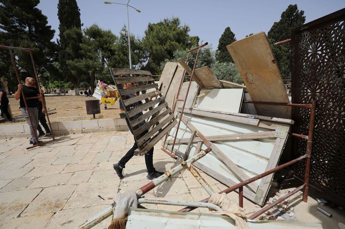 Izraelsko-palestinský konflikt vyústil v ostřelování Jeruzaléma a Pásma Gazy.