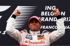 Hamilton byl potrestán, vítězství v Belgii bere Massa