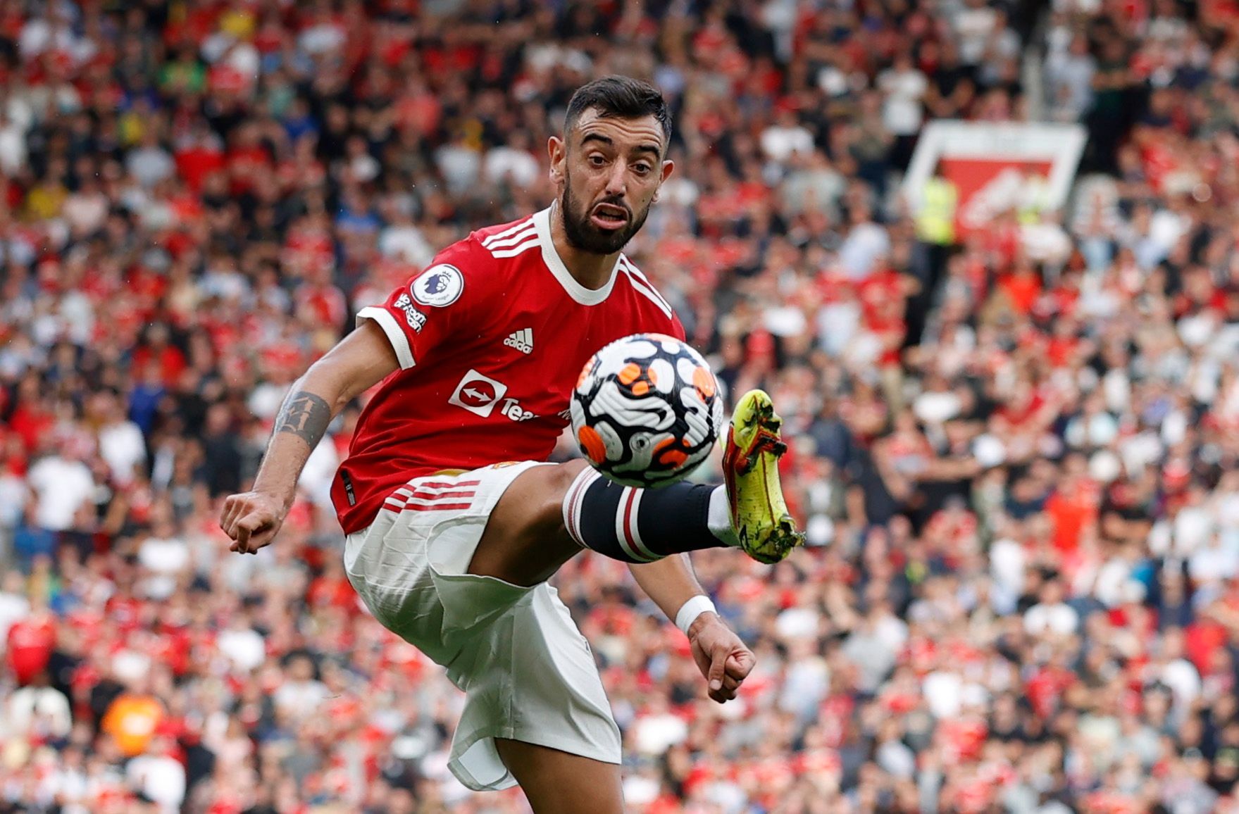 fotbal, anglická liga 2021/2022, Premier League - Manchester United v Newcastle United, Bruno Fernandes