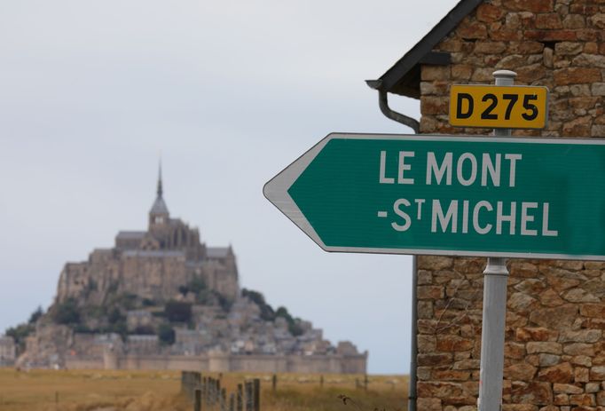 Klášter Mont-Saint-Michel ve francouzské Normandii byl postaven před 1000 lety.