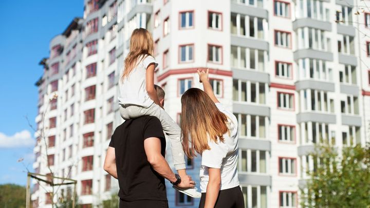 Na středně velký byt našetří Pražané s průměrnou mzdou za 16 let. Ceny stále rostou; Zdroj foto: Shutterstock
