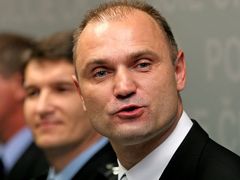 Nového šéfa policie představil na tiskové konferenci Ministr vnitra - Ivan Langer