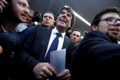 Sesazený katalánský lídr Puigdemont odmítá vydání do Španělska