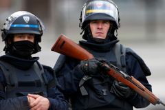 Ve Francii zadrželi čtyři údajné komplice podezřelého teroristy
