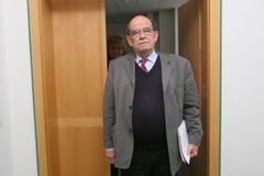 Czech ombudsman: Mafia has a hand in visa handling