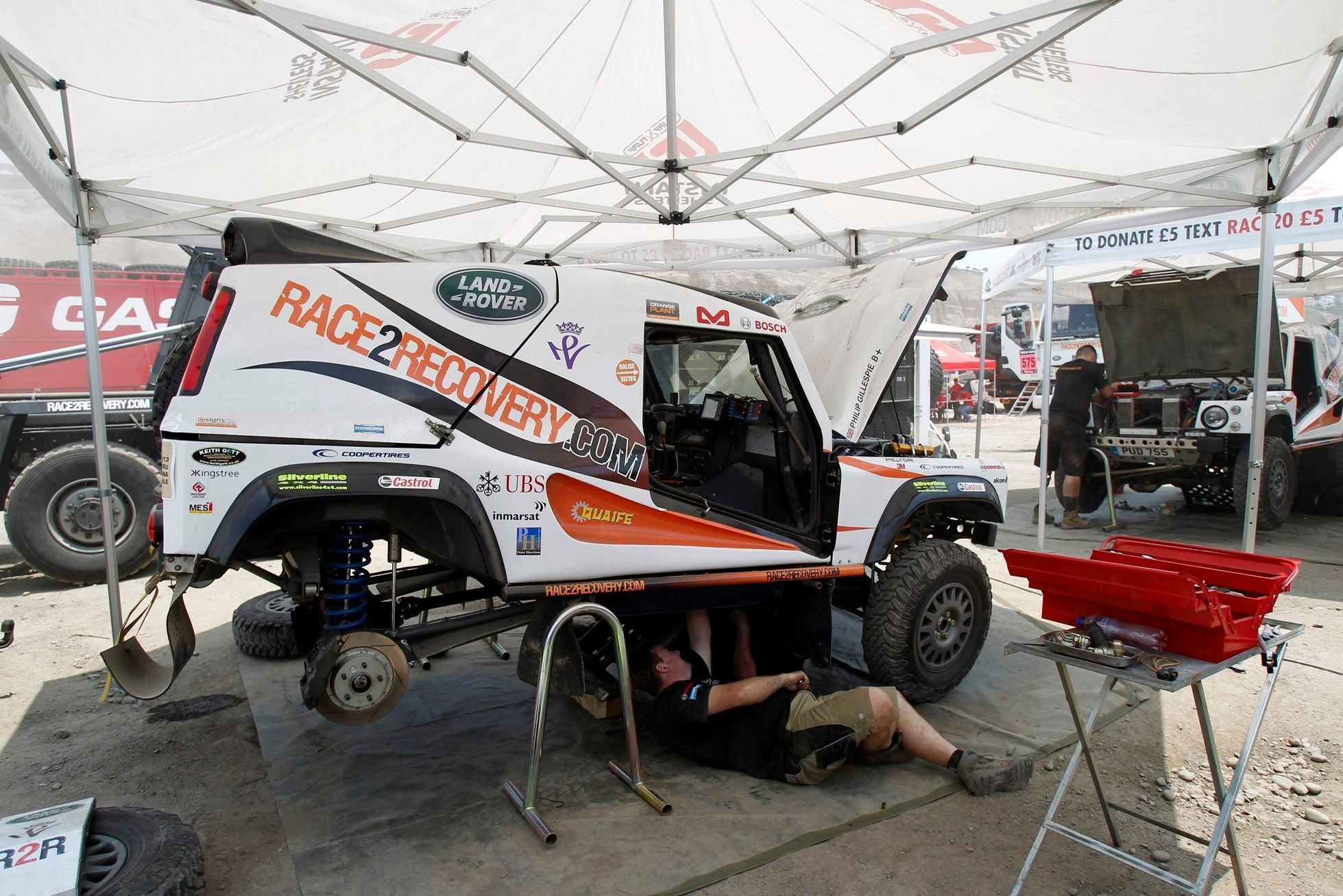 Přípravy na start Dakarské rallye 2013 (Recovery Team)