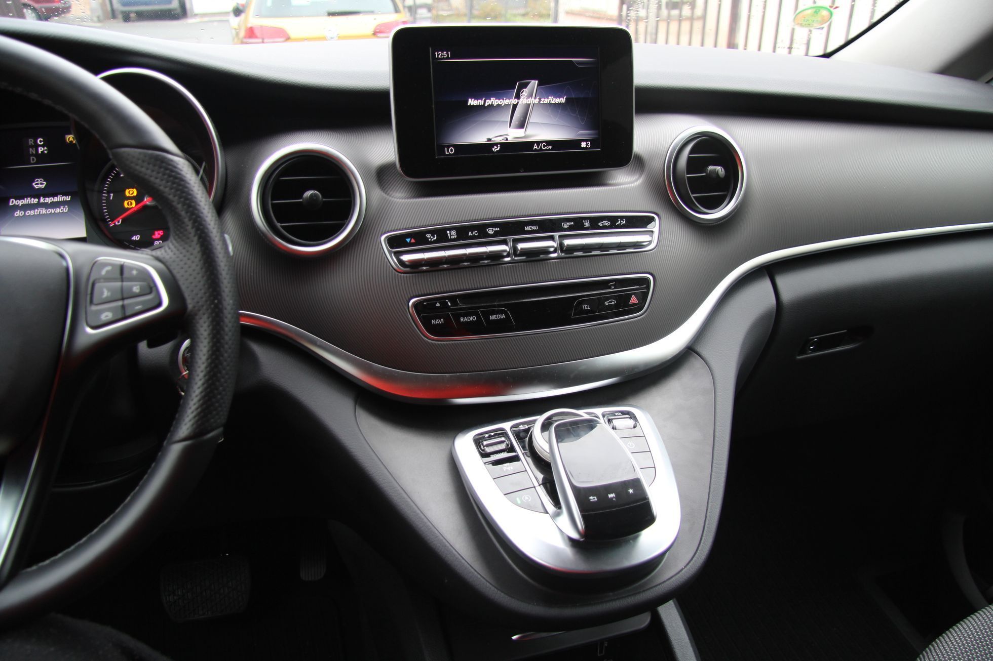 Mercedes V