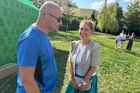 Nelituji ani náhodou říká Decroix k bitcoinovému "fackování" s Blažkem. Ten útočí dál