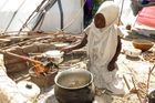 Žena v uprchlickém táboře v Maiduguri v Nigérii