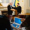 Pistole, Petr Pavel, Zelenskyj