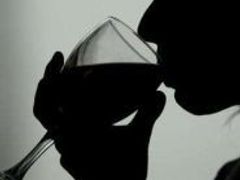 Víno má nižší obsah cukrů než pivo. Jedinou kalorickou látkou v něm je alkohol.