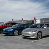 Tesla Model 3 červenec 2017