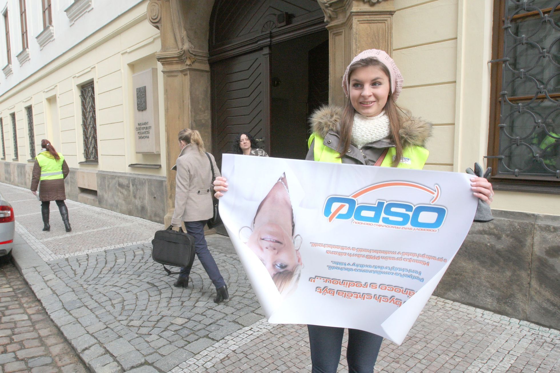 Demonstrace prodavaček za omezení prodejní doby o svátcích