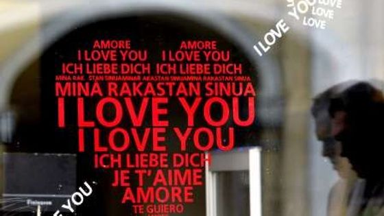 Sv. Valentýn jde oslavit různě... Můžete projevit lásku i nenávist...