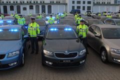 Na silnice míří nenápadné policejní octavie. Padesátka nových aut bude stíhat rychlé řidiče