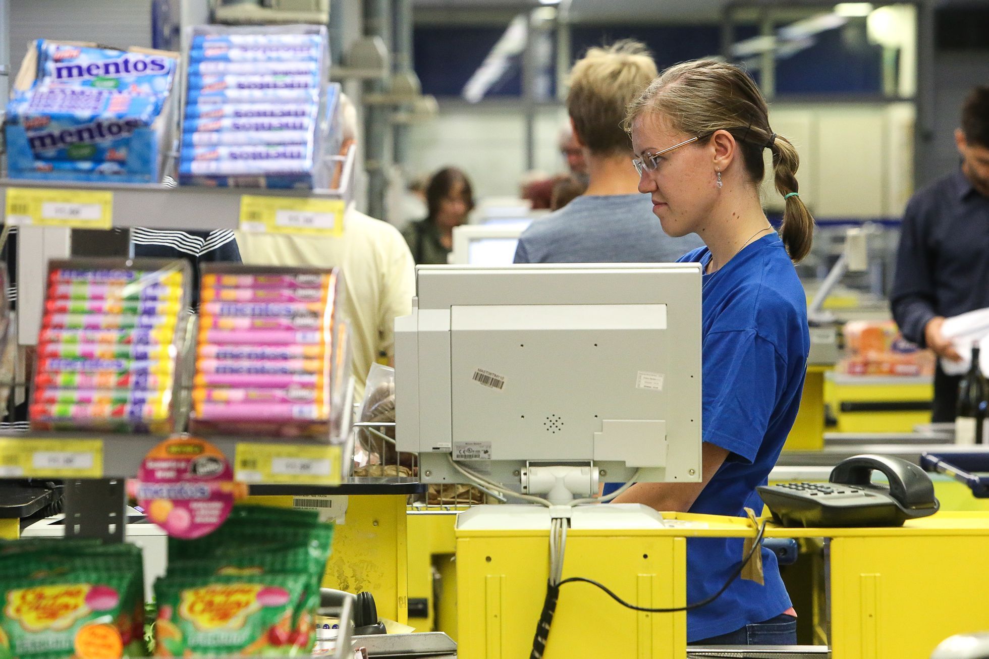 Představení nového konceptu prodejny MAKRO Stodůlky - MAKRO inspirace; plus ilustrační foto nákupy, zboží, ceny, slevy