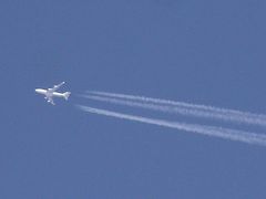 Letadlo Boeing 747 na obloze