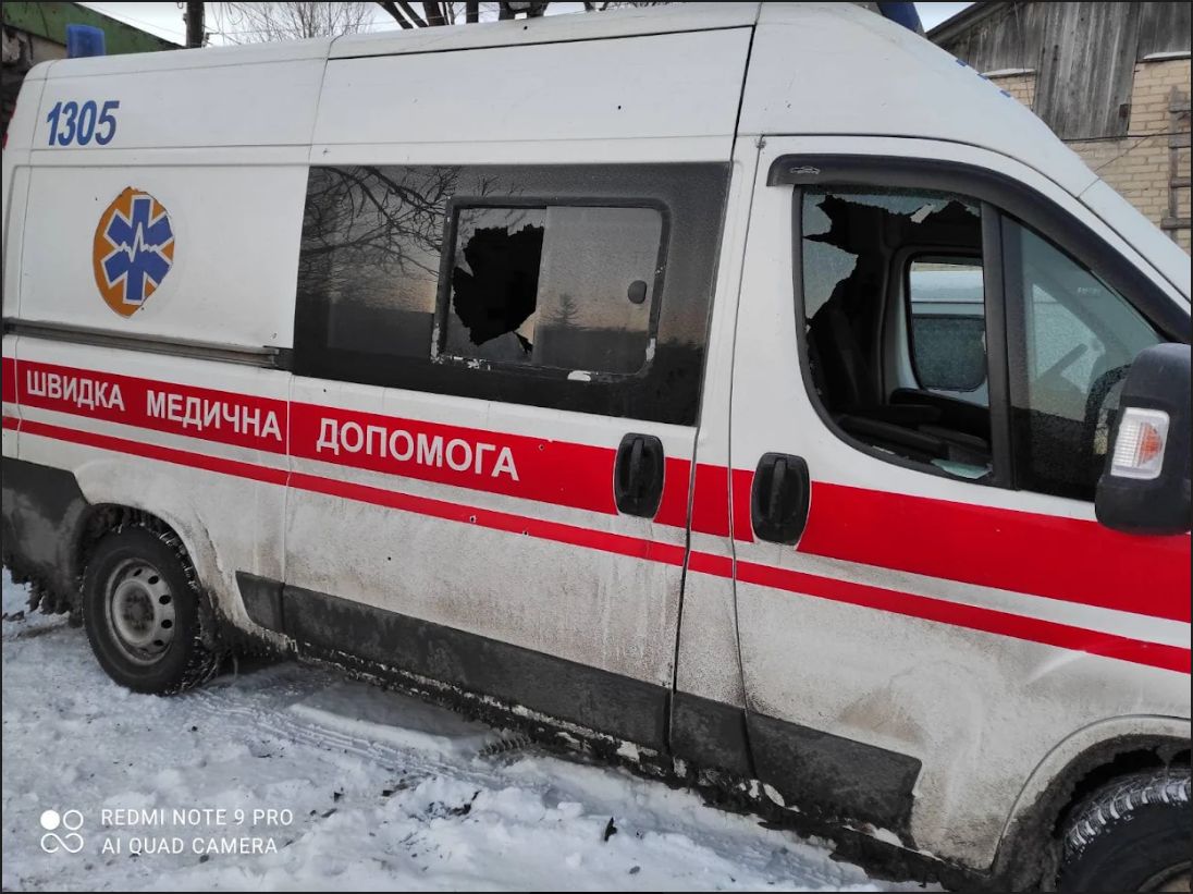 Rozstřílená sanitka Ukrajina válka