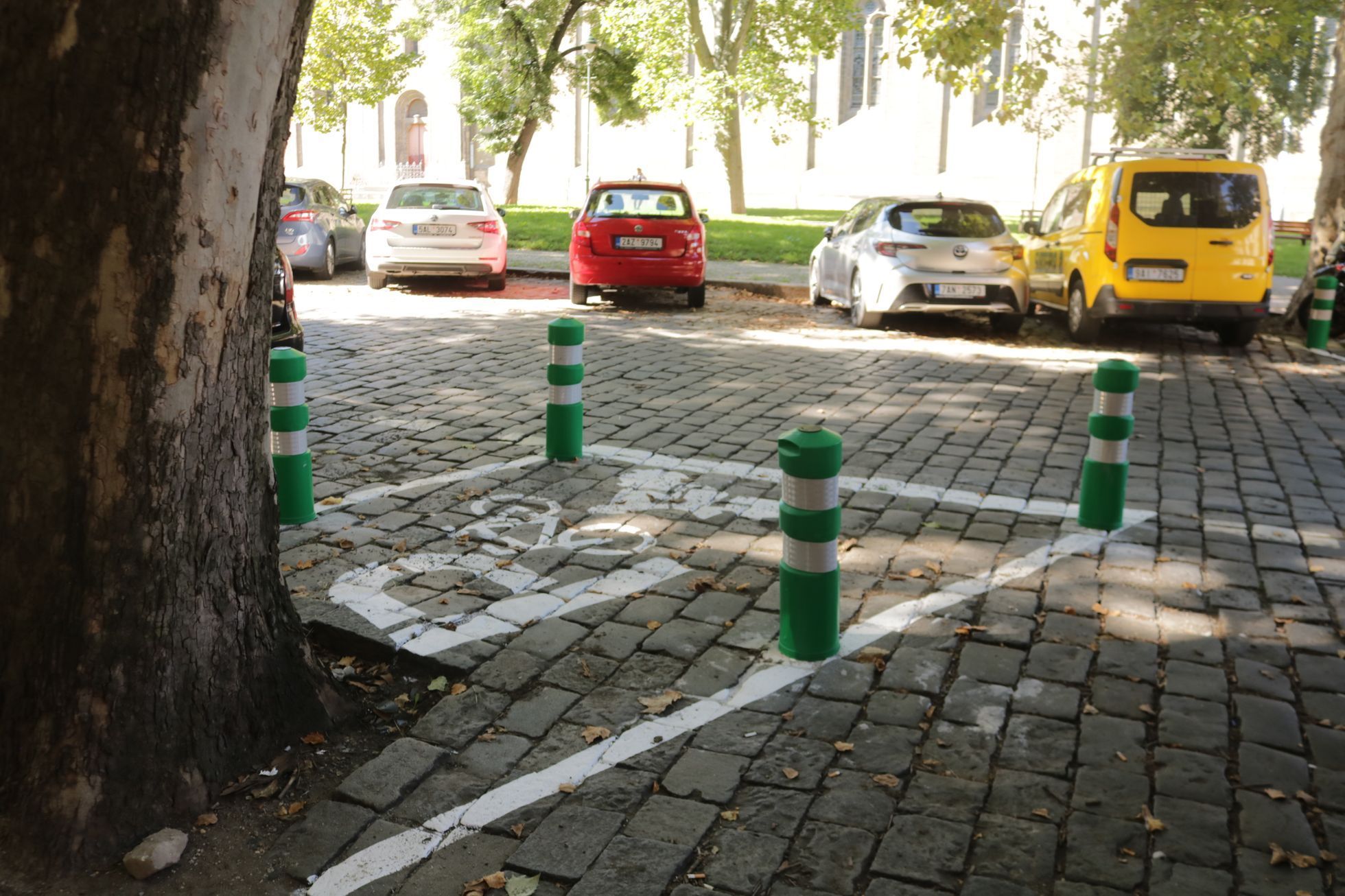 Parkoviště pro kola Praha Karlín