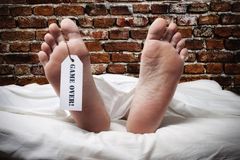 Muž ožil v pohřebním ústavu. Za dva týdny opět zemřel