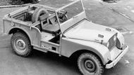 Další prototyp s centrálně umístěným řízením. Původně měl terénní dříč pouze na rok až dva pomoci britské automobilce Rover přežít nejhorší poválečná léta, v nichž nikdo nechtěl kupovat luxusní vozy.