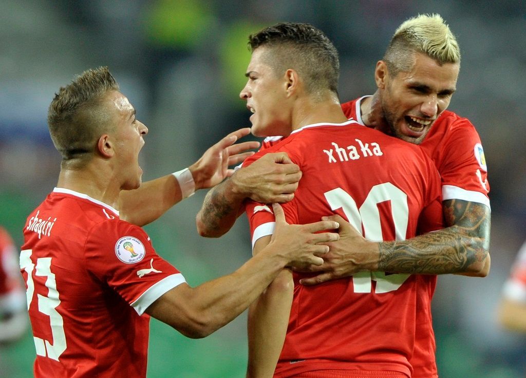 Shaqiri, Xhaka a Behrami, radost švýcarských fotbalistů