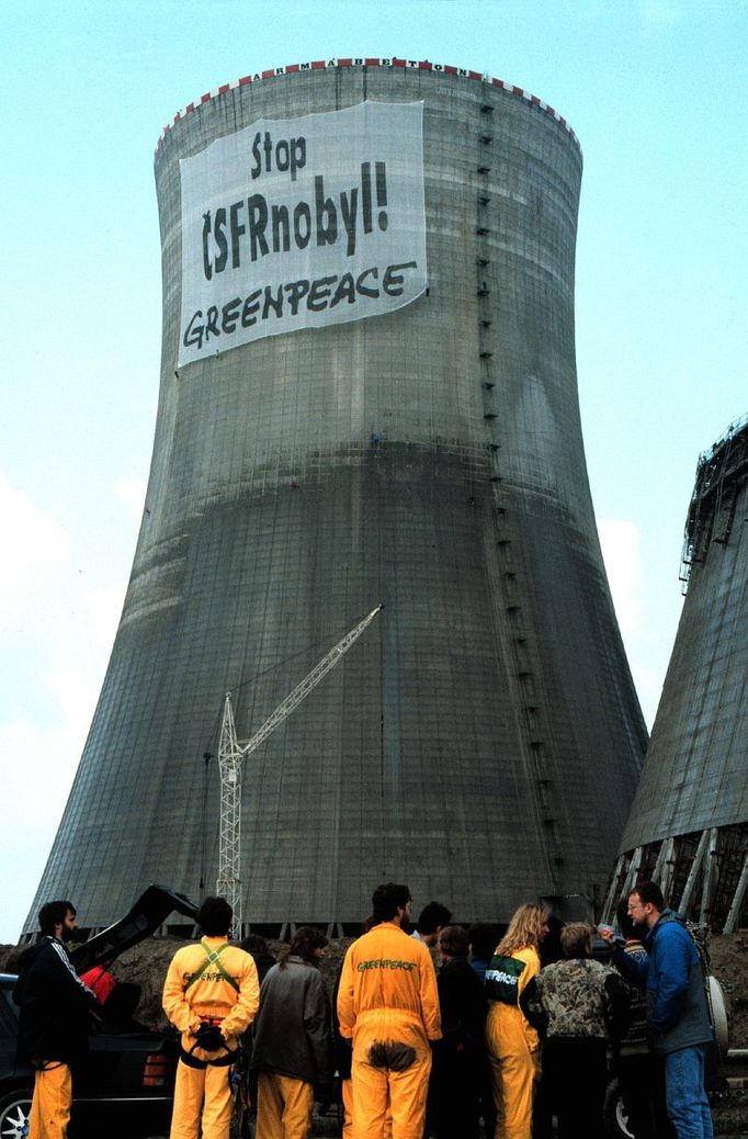 Protest proti stavbě Temelína v roce 1990.