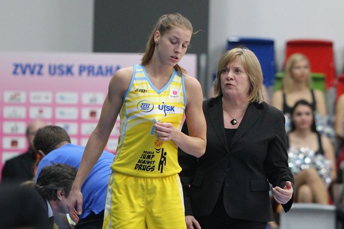 Euroliga, USK Praha- Schio: Kateřina Elhotová a trenérka USK Natalia Hejkovaá