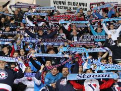 Slovan už se kvůli mizérii nemůže spolehnout ani na fanoušky.