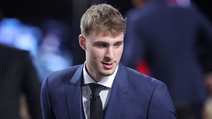 Cooper Flagg při letošním draftu NBA