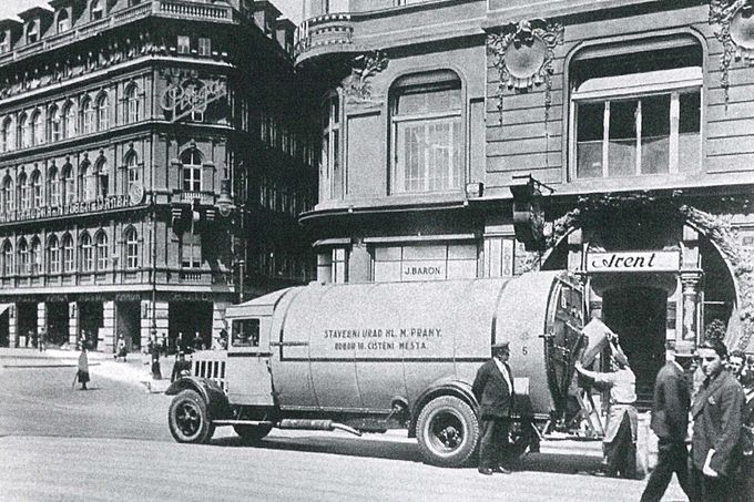 Praga TOT pro svoz odpadu systému KUKA z roku 1934