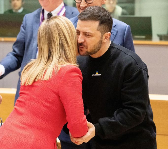 Volodymyr Zelenskyj na první návštěvě v Bruselu od začátku ruské invaze na Ukrajinu.