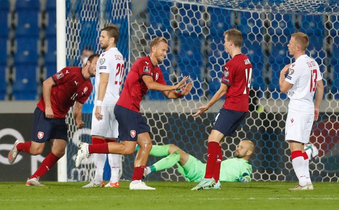 Antonín Barák slaví gól v zápase skupiny E kvalifikace MS Česko - Bělorusko