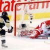 Pittsburgh - Crosby dává gól Detroitu