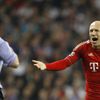 Semifinále LM: Real - Bayern (Arjen Robben a rozhodčí Viktor Kassai) )