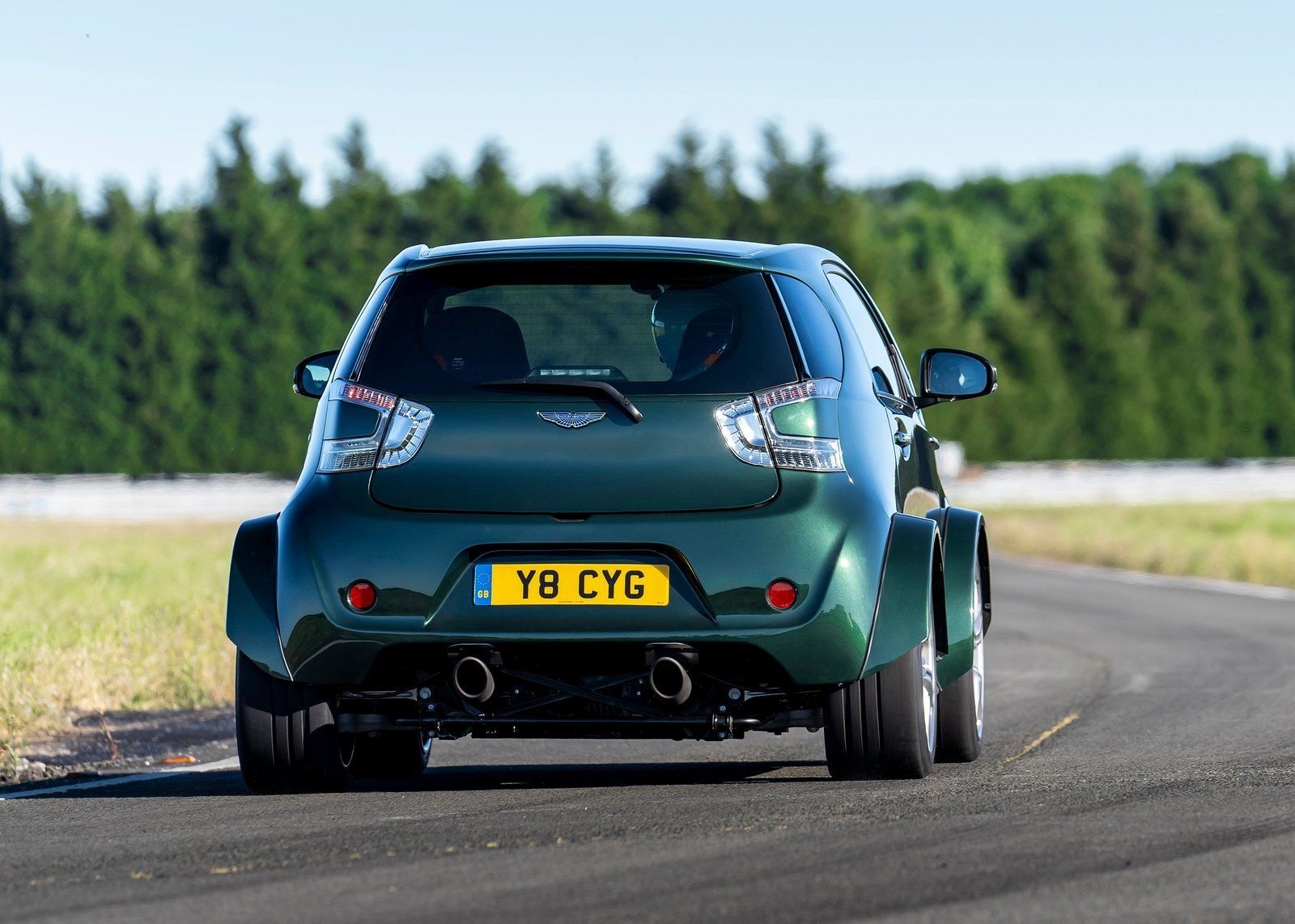 Aston Martin Cygnet V8