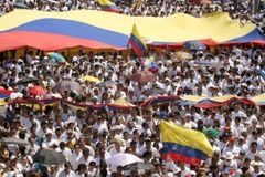 Svět demonstroval za mír v Kolumbii. Praha se přidala