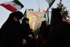 V Teheránu se koná pohřeb šéfa Hamásu Haníji. Smrt Izraeli i Americe, skanduje dav
