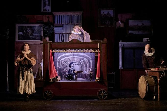 Magdalena Zimová, Pavel Tesař a Tomáš Turek v inscenaci Golem.