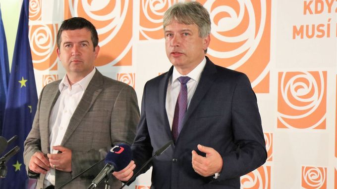 Předseda ČSSD Jan Hamáček a místopředseda Roman Onderka.