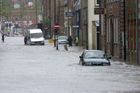 Severozápad Anglie zasáhly povodně. Tisíce lidí jsou bez elektřiny